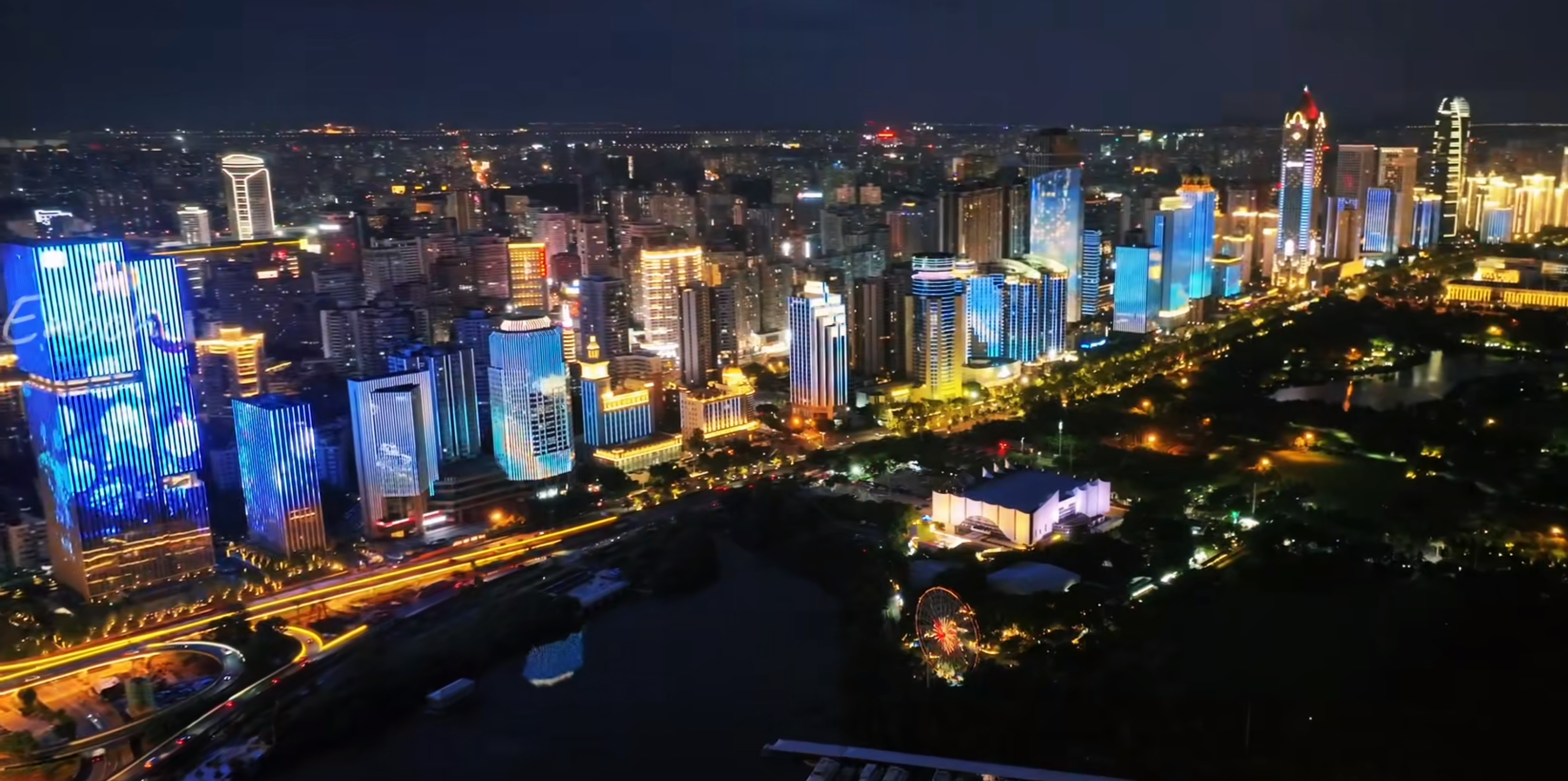 光影里的城市
